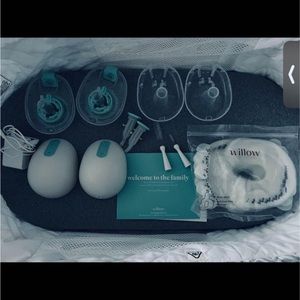 Willow gen 3 I used once but baby never took a bottle so they have been sitting.